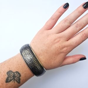 Silver Floral Patterend Cuff